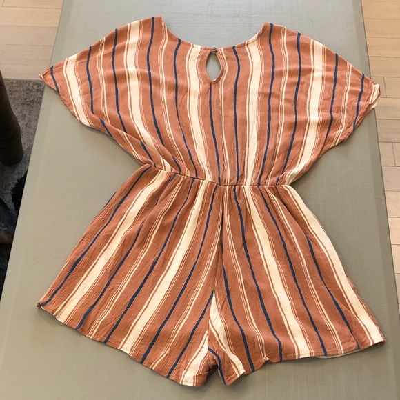 Everly Striped V-Neck Tie-Waist Romper in Rust and Cream - Picture 2 of 11